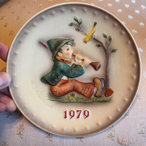 1979 Hummel Collector plate “Singing Lesson”